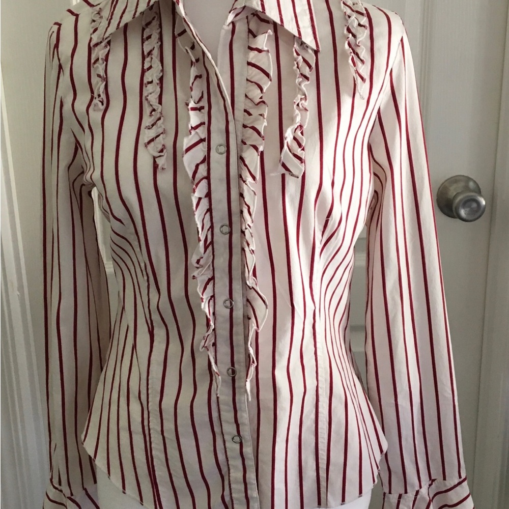 Red Pinstripes man tailored shirt.Snaps close.